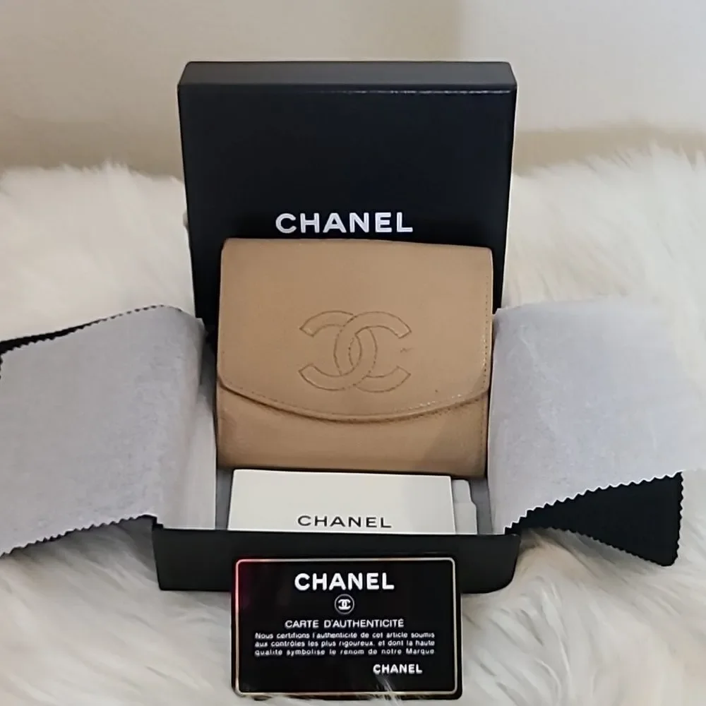 💯Authentic Channel Short Trifold Wallet 🍀